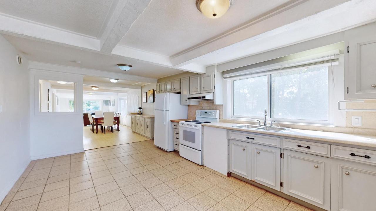 Main Beach River Retreat - Wasaga Beach 1 - Main Strip - 95 Mosley St Экстерьер фото