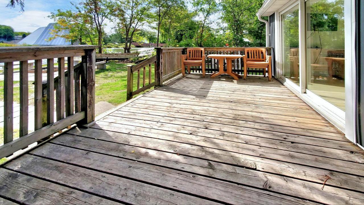 Main Beach River Retreat - Wasaga Beach 1 - Main Strip - 95 Mosley St Экстерьер фото