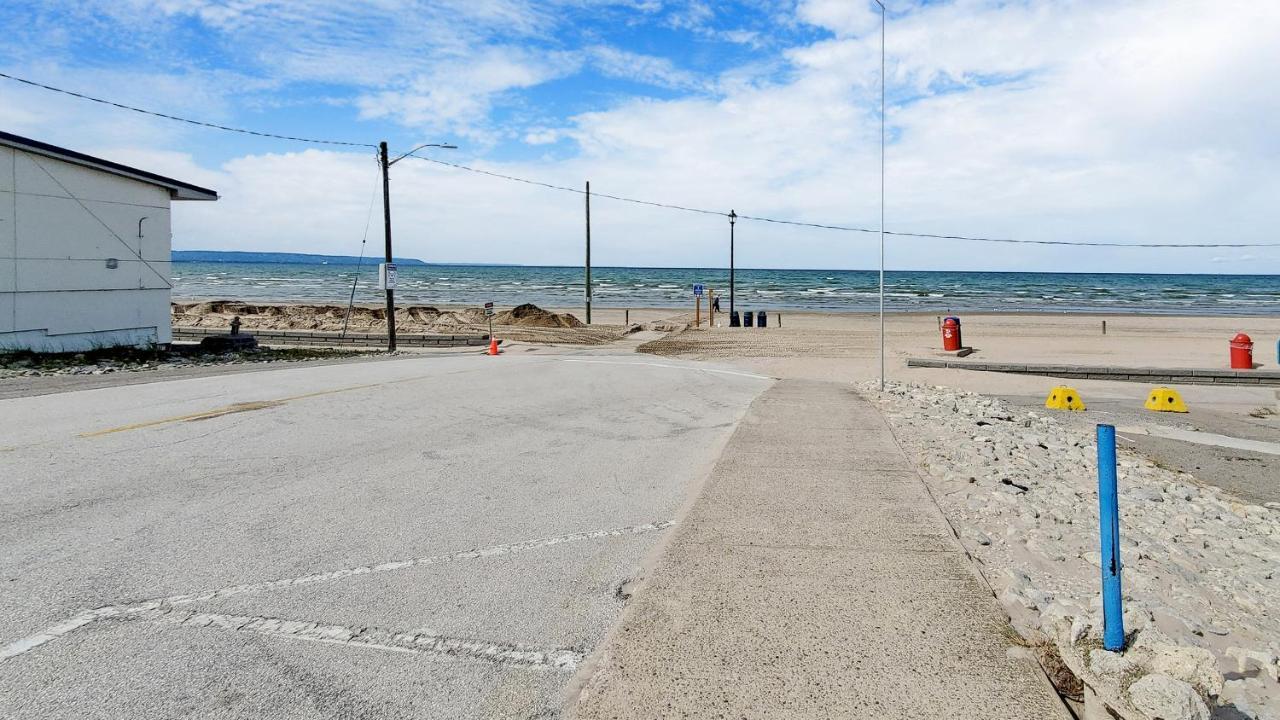 Main Beach River Retreat - Wasaga Beach 1 - Main Strip - 95 Mosley St Экстерьер фото