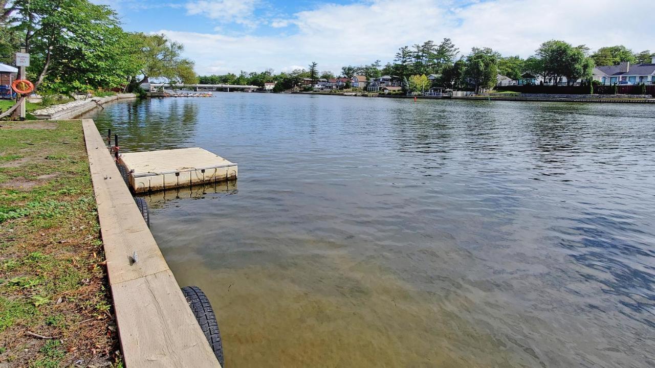 Main Beach River Retreat - Wasaga Beach 1 - Main Strip - 95 Mosley St Экстерьер фото