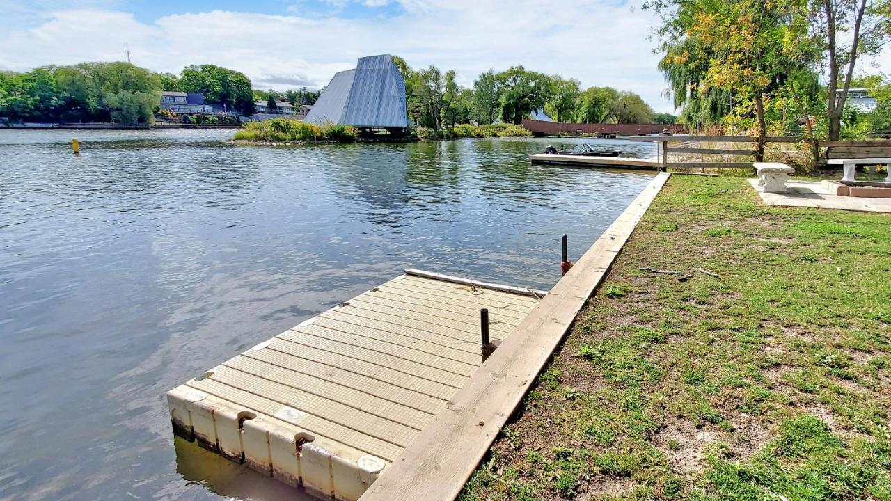 Main Beach River Retreat - Wasaga Beach 1 - Main Strip - 95 Mosley St Экстерьер фото